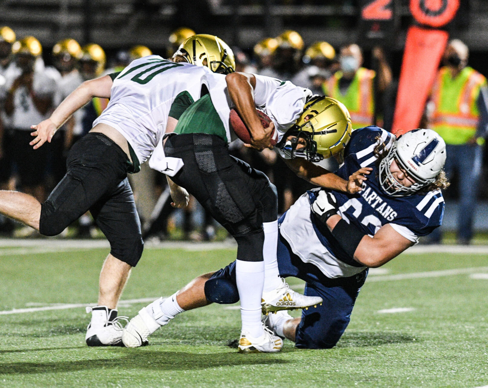 110620-qc-spt-icw-pv-football-005